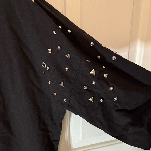 Joe's Jeans Black Stud-Trim Pullover Sweatshirt GUC B21 - Picture 3 of 7